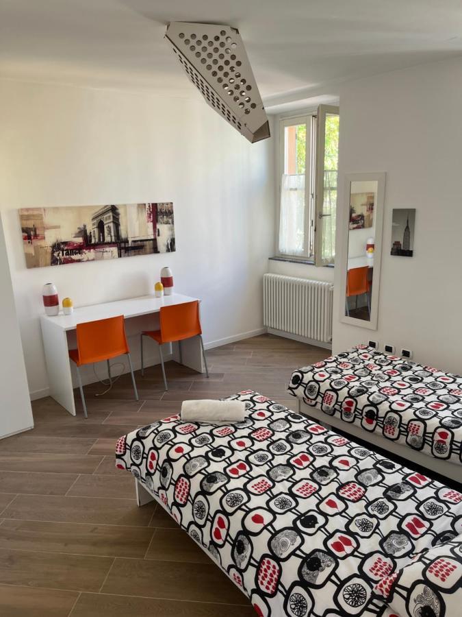 Dreams Hostel Лекко Екстер'єр фото